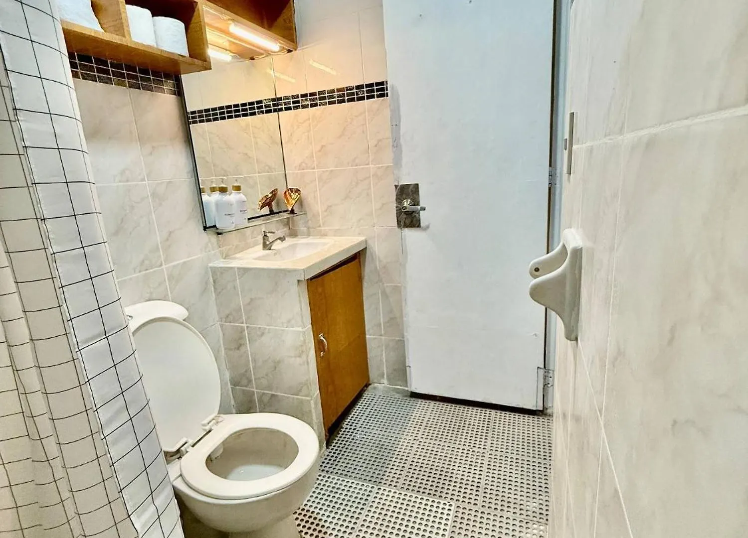 Apartamento Axon Cozy Modern House G Near The Walking Street Ángeles 0*,  Filipinas